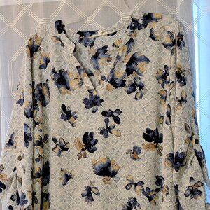 Maurices Plus Size Atwood Floral 3/4 Sleeve Popover Blouse (Ecru Combo, 1X)